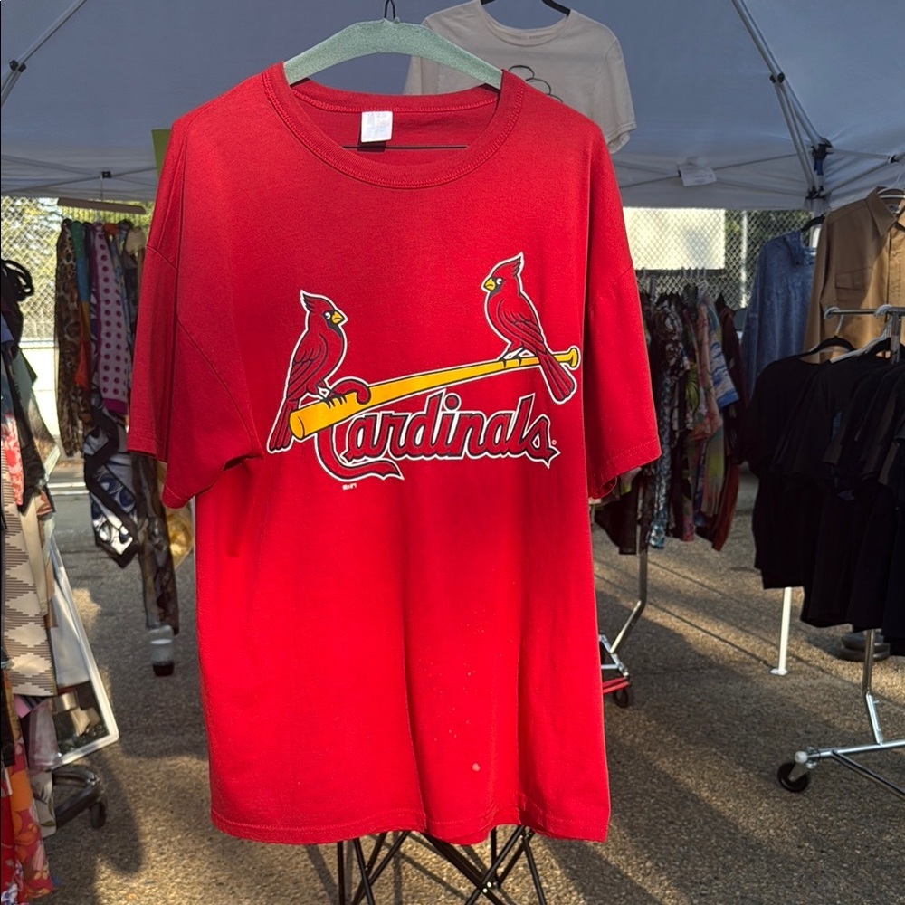 Red Cardinals Graphic T-Shirt vintage Russel made in the USA MLB baseball